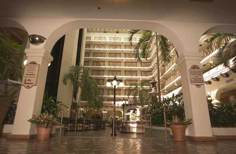 Embassy Suites By Hilton Tulsa I-44 Interior foto